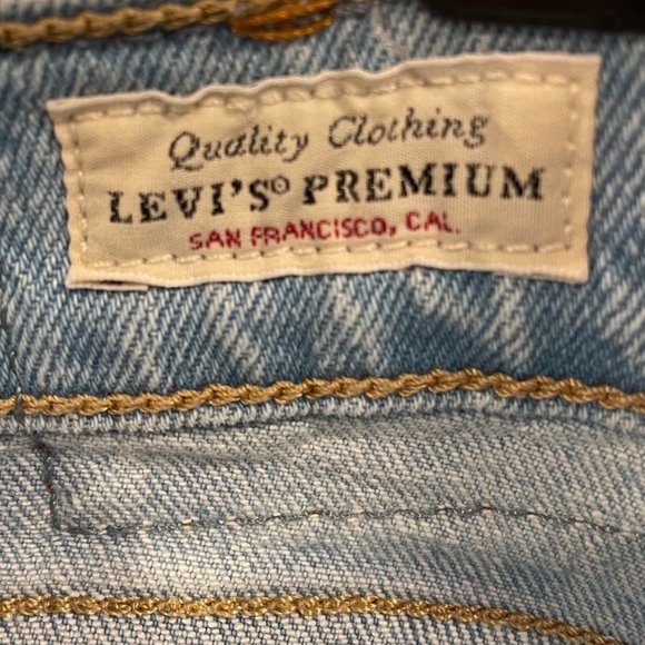 Levi's 70s High Slim Straight in Light Wash, 32 - Picture 12 of 13